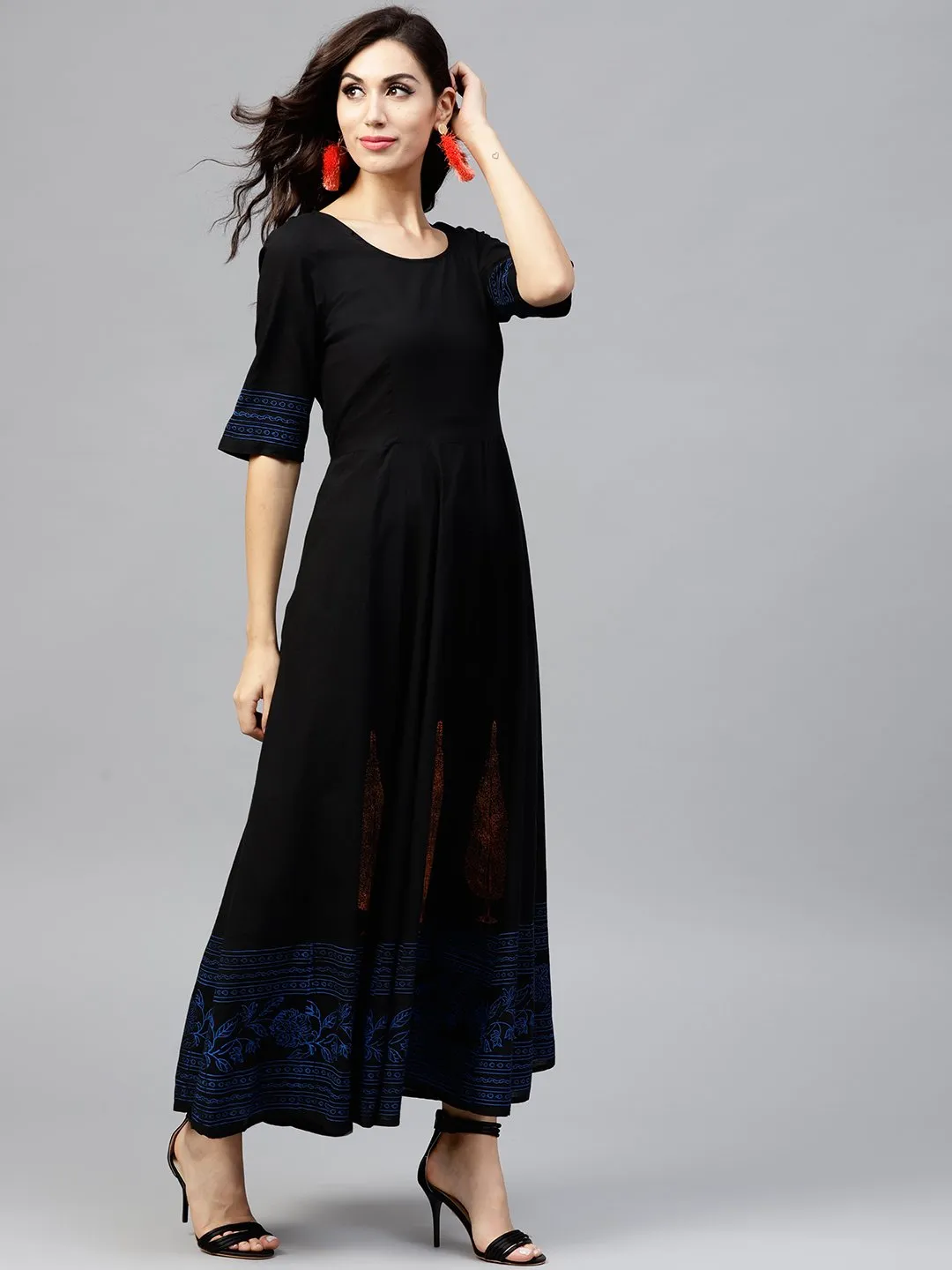 Black Block Printed Maxi Dress With Round Neck And  Halfsleevs