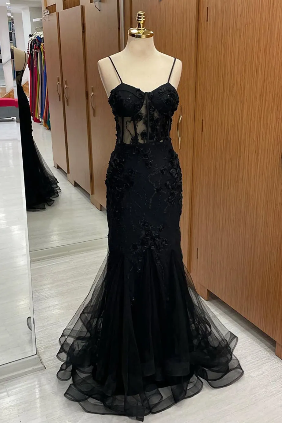 Black Sweetheart Prom Dress Straps Mermaid Appliques Tulle Long Prom Dresses