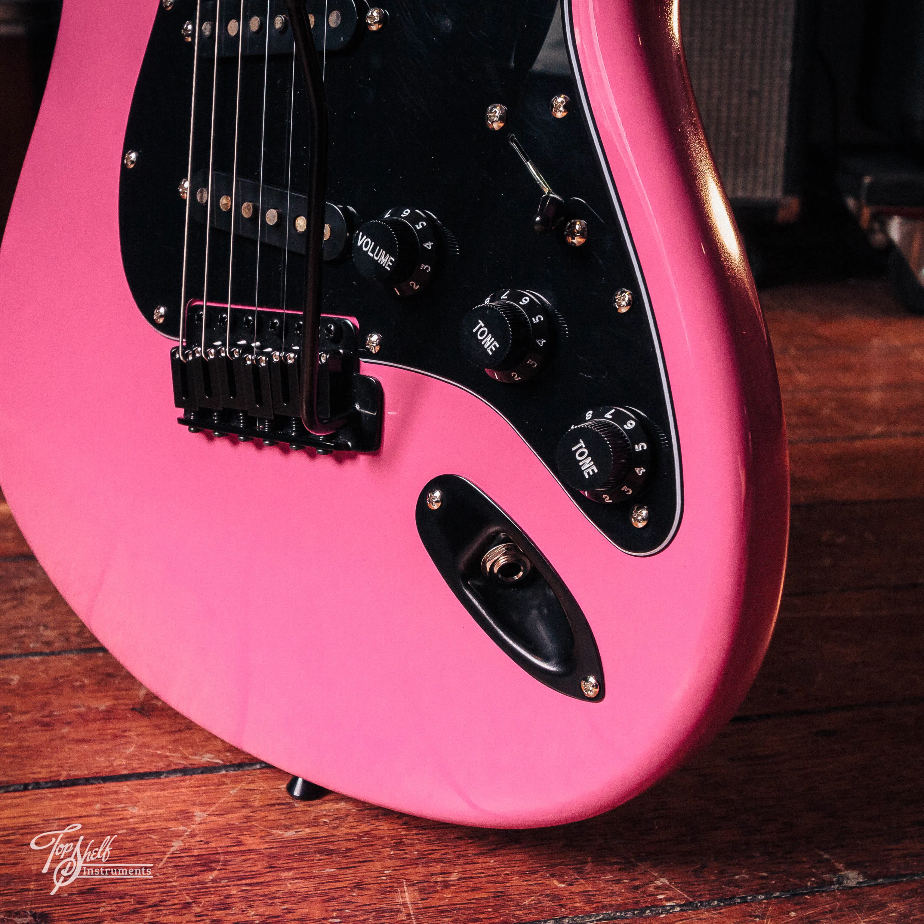 Fender Japan '62 Stratocaster ST62-70 Barbie Pink 1991