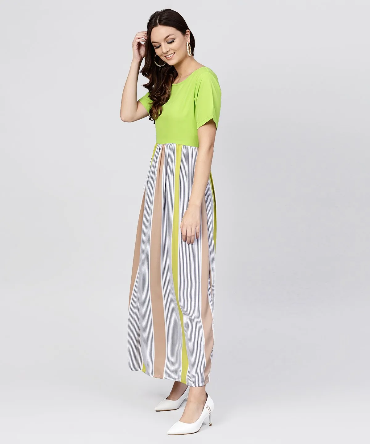 Green Colored Maxi Dress With Round Neck And Half Sleeves