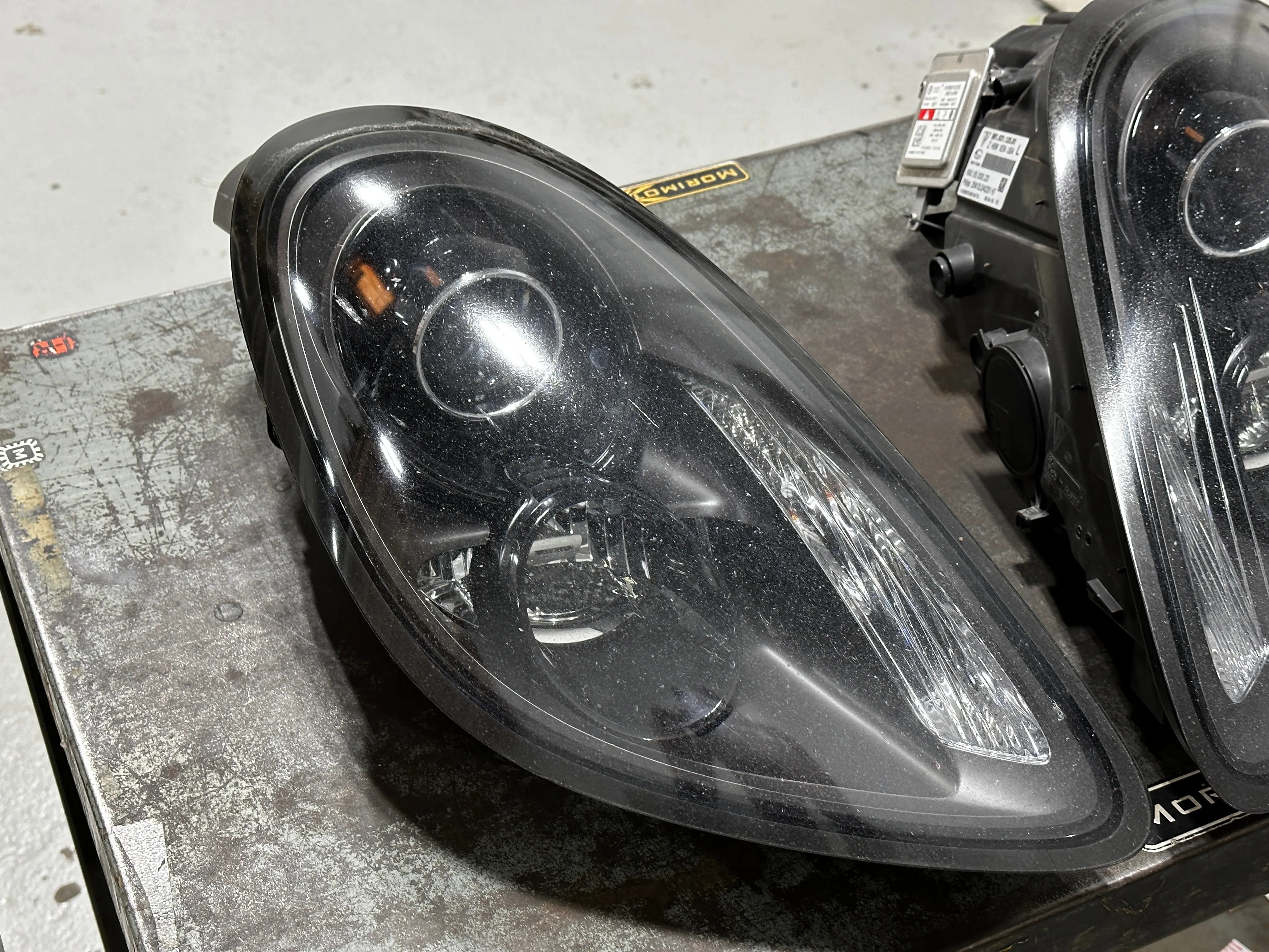 Porsche Cayman / Boxster 981 Headlight Lens Replacement Service