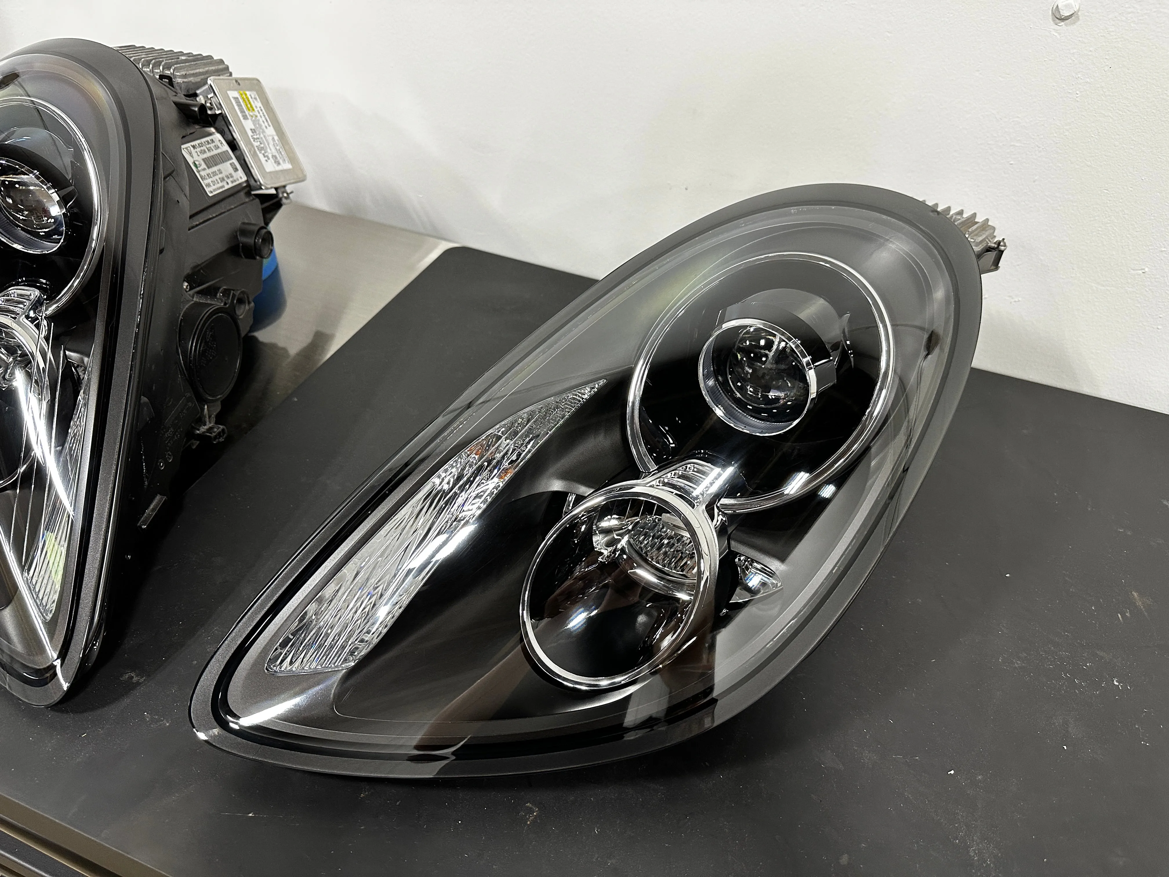 Porsche Cayman / Boxster 981 Headlight Lens Replacement Service