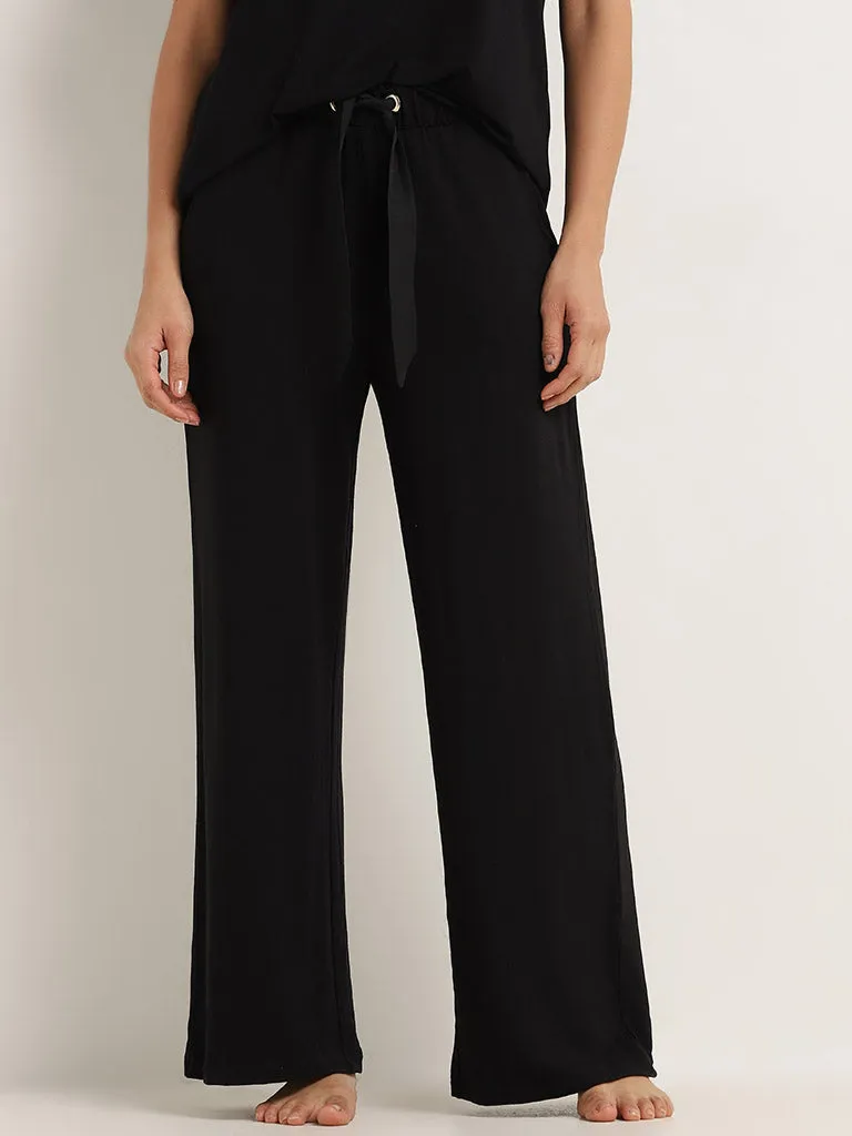 Wunderlove Black Flared Mid-Rise Pants